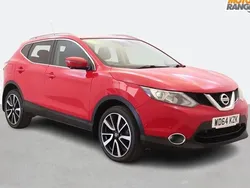 Red Used 2015 Nissan Qashqai Tekna SUV | £7,295 (Good price)