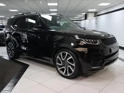 Black Used 2018 Land Rover Discovery 5 HSE SUV | £32,949 (A bit pricey)