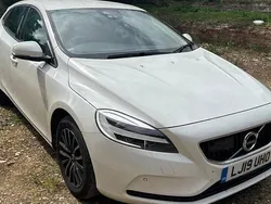 White Used 2019 Volvo V40 Momentum Estate | £9,888 (Fair price)