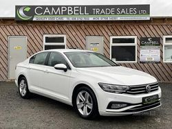 White Used 2019 VW Passat SE Sedan | £11,450 (Fair price)