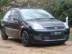 Black Used 2007 Ford Fiesta Style Hatchback | £699 (Good price)