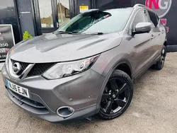 Grey Used 2016 Nissan Qashqai N-Connecta SUV | £6,990 (Fair price)