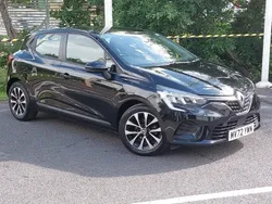 Black Used 2022 Renault Clio V Iconic Hatchback | £12,998 (Fair price)