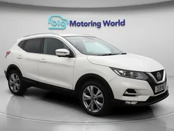 White Used 2018 Nissan Qashqai N-Connecta SUV | £8,900 (Good price)