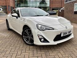 White Used 2015 Toyota GT86 GT Coupe | £14,995 (Super price)