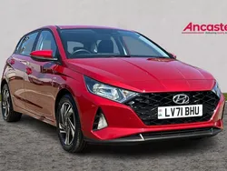 Red Used 2022 Hyundai i20 SE Hatchback | £13,999 (Fair price)