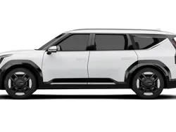 New 2025 Kia EV9 2 SUV | £71,110 (Fair price)