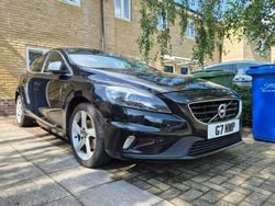 Black Used 2015 Volvo V40 R-Design Hatchback | £4,500 (Super price)