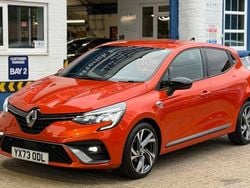 Valencia orange metallic Used 2023 Renault Clio V RS Line Hatchback | £13,995 (Fair price)