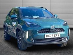 Forest green New 2025 Toyota Yaris Hybrid Design SUV | £27,195 (Fair price)