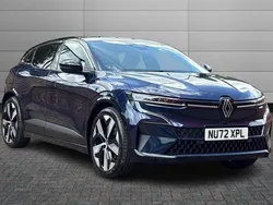 Midnight blue with diamond black roof Used 2023 Renault Mégane Techno Hatchback | £19,795 (Good price)