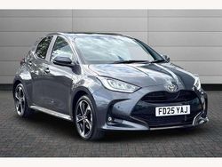 Decuma grey Used 2025 Toyota Yaris Hybrid Hatchback | £23,999 (Fair price)