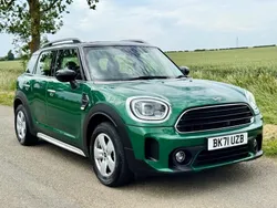 Green Used 2021 Mini Cooper Countryman Classic SUV | £18,950 (Good price)