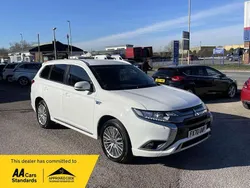 White Used 2020 Mitsubishi Outlander P-HEV Plus SUV | £9,995 (Good price)