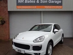Used 2015 Porsche Cayenne SUV | £19,995 (Expensive)