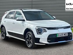 White New 2025 Kia e-Niro 4 SUV | £27,957 (Fair price)