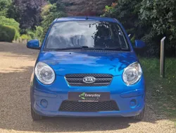 Blue Used 2009 Kia Picanto Hatchback | £999 (Good price)