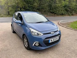 Blue Used 2016 Hyundai i10 Premium Hatchback | £5,295 (Super price)