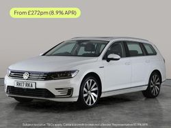 White Used 2017 VW Passat Advance Estate | £10,892 (Fair price)