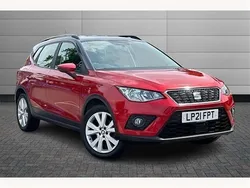 Desire red with grey roof Used 2021 Seat Arona SE Technology SUV | £11,990 (Fair price)