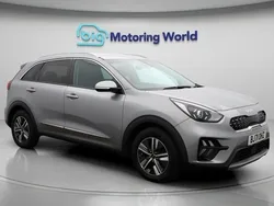 Grey Used 2021 Kia Niro 2 SUV | £17,500 (Fair price)