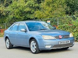 Blue Used 2005 Ford Mondeo Ghia Hatchback | £2,495 (Good price)