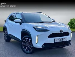 White Used 2025 Toyota Yaris Cross Design SUV | £24,836 (Fair price)