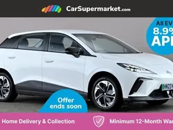 White Used 2023 MG MG4 EV SE Hatchback | £14,197 (Fair price)