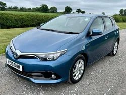 Blue Used 2018 Toyota Auris Hybrid Hatchback | £11,950 (Fair price)