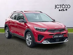 Red Used 2022 Kia Stonic 4 SUV | £14,574 (Fair price)