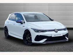 Pure white Used 2023 VW Golf VIII R Hatchback | £38,895 (Fair price)
