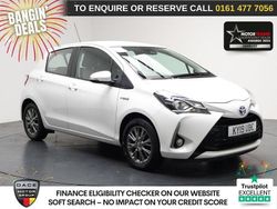 White Used 2019 Toyota Yaris Hybrid Hatchback | £10,890 (Fair price)