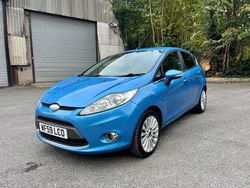 Blue Used 2009 Ford Fiesta Titanium Hatchback | £1,490 (Good price)