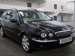 Black Used 2005 Jaguar X-type SE Estate | £2,295 (Good price)
