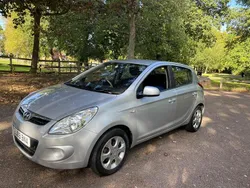 Silver Used 2009 Hyundai i20 Comfort Hatchback | £3,750 (Fair price)