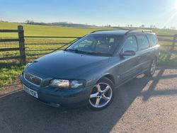 Green Used 2003 Volvo V70 SE Estate | £3,499