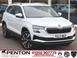White Used 2023 Skoda Karoq SE L SUV | £17,490 (Fair price)