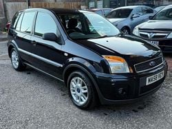 Black Used 2008 Ford Fusion Zetec Hatchback | £3,495 (Expensive)