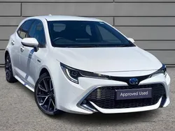 Pure white Used 2019 Toyota Corolla Hatchback | £15,995 (A bit pricey)