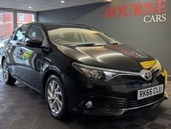 Black Used 2016 Toyota Auris Business Edition Hatchback | £8,496 (Fair price)