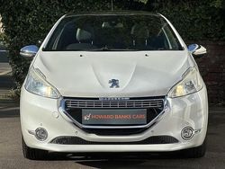 White Used 2014 Peugeot 208 Hatchback | £5,000 (A bit pricey)
