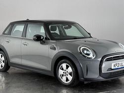 Used 2022 Mini Cooper Classic Hatchback | £13,650 (Good price)