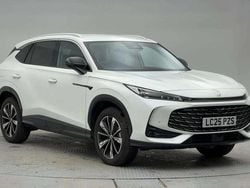 White Used 2025 MG HS Trophy SUV | £19,495 (A bit pricey)