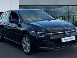 Deep black Used 2022 VW Golf VIII Style Hatchback | £18,001 (Fair price)