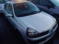 Silver Used 2002 Renault Clio II Expression+ Hatchback | £990 (Good price)
