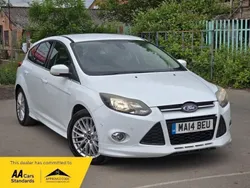 White Used 2014 Ford Focus Zetec Hatchback | £5,050 (Fair price)