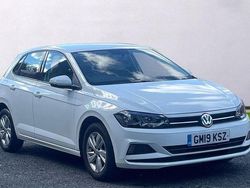 White Used 2019 VW Polo SE Hatchback | £11,888 (Fair price)