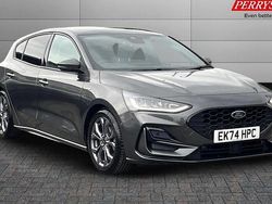 Used 2025 Ford Focus ST-Line Hatchback | £17,199 (Good price)