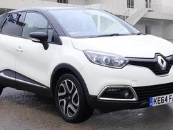 Cream/black Used 2015 Renault Captur Dynamique SUV | £8,295 (Fair price)