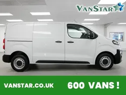 White Used 2023 Vauxhall Vivaro Edition Van | £18,489 (Fair price)